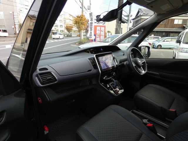 セレナ ｅ－パワー　ハイウェイスターＶ　純正デカナビ　フルセグ　アラウンドビューモニター　フリップダウンモニター　セーフティパックＡ　防水シート　デジタルインナーミラー　プロパイロット　ＢＳＭ　ワンオーナー　禁煙車　ＥＴＣ　ドラレコ（23枚目）