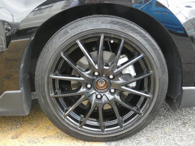 スイフトスポーツ ベースグレード ワンオーナー 6速マニュアル ローダウンバネ 社外17インチアルミホイール 社外ナビ フルセグTV ドラレコ ETC Rカメラ コーナーセンサー BSM D席シートヒーター フォグライト(3枚目)