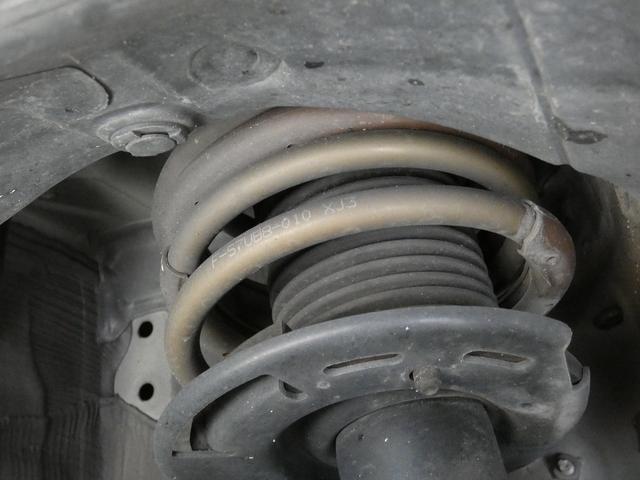 スイフトスポーツ ベースグレード ワンオーナー 6速マニュアル ローダウンバネ 社外17インチアルミホイール 社外ナビ フルセグTV ドラレコ ETC Rカメラ コーナーセンサー BSM D席シートヒーター フォグライト(23枚目)