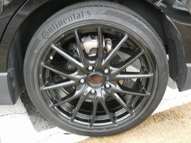 スイフトスポーツ ベースグレード ワンオーナー 6速マニュアル ローダウンバネ 社外17インチアルミホイール 社外ナビ フルセグTV ドラレコ ETC Rカメラ コーナーセンサー BSM D席シートヒーター フォグライト(28枚目)