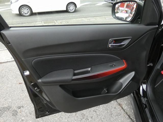 スイフトスポーツ ベースグレード ワンオーナー 6速マニュアル ローダウンバネ 社外17インチアルミホイール 社外ナビ フルセグTV ドラレコ ETC Rカメラ コーナーセンサー BSM D席シートヒーター フォグライト(33枚目)