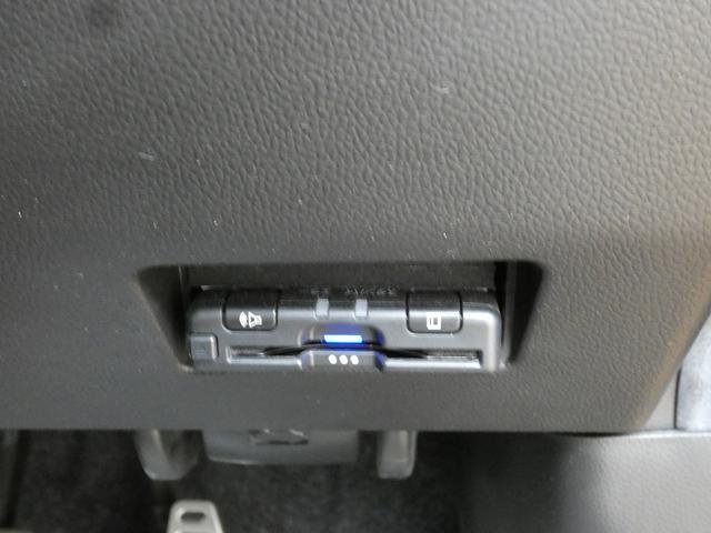 スイフトスポーツ ベースグレード ワンオーナー 6速マニュアル ローダウンバネ 社外17インチアルミホイール 社外ナビ フルセグTV ドラレコ ETC Rカメラ コーナーセンサー BSM D席シートヒーター フォグライト(56枚目)