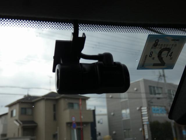 スイフトスポーツ ベースグレード ワンオーナー 6速マニュアル ローダウンバネ 社外17インチアルミホイール 社外ナビ フルセグTV ドラレコ ETC Rカメラ コーナーセンサー BSM D席シートヒーター フォグライト(59枚目)