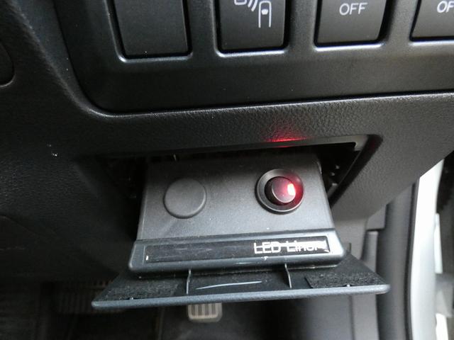 ＸＶ ２．０ｉ－Ｌ　アイサイト　純正ナビ　テレビキット　バックカメラ　ドラレコ　ＥＴＣ　禁煙車　ブラインドスポットモニター　純正１７インチアルミ　スペアキー　ユーザー買取（34枚目）