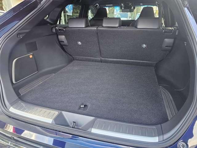 ハリアーハイブリッド Ｚ　レザーパッケージ　ワンオーナー禁煙車　純正１２．３型ディスプレイナビ　ＪＢＬサウンド　フルセグＴＶ　全方位カメラ　オートクルーズ　パワーバックドア　シートヒーター　レザーシート　ステアリングヒーター　パワーシート（14枚目）