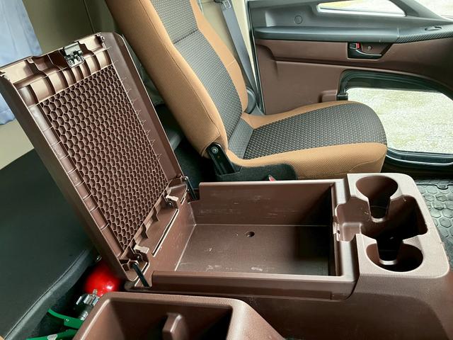 ヒノレンジャー ベースグレード　アルミウイングＰＧ　ベッド付き　ＥＴＣ付き　バックカメラ（61枚目）