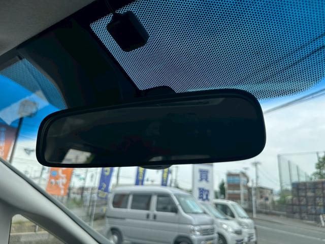 フィットハイブリッド Ｌパッケージ　ワンオーナー　屋内保管　純正ナビ　バックカメラ　ＥＴＣ　禁煙車　ＬＥＤヘッドライト　クルーズコントロール　あんしんＰＫＧ　コンフォートビューＰＫＧ（20枚目）