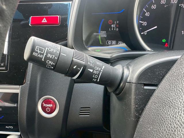 フィットハイブリッド Ｌパッケージ　ワンオーナー　屋内保管　純正ナビ　バックカメラ　ＥＴＣ　禁煙車　ＬＥＤヘッドライト　クルーズコントロール　あんしんＰＫＧ　コンフォートビューＰＫＧ（26枚目）