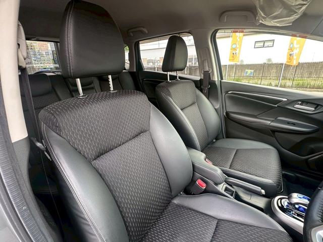 フィットハイブリッド Ｌパッケージ　ワンオーナー　屋内保管　純正ナビ　バックカメラ　ＥＴＣ　禁煙車　ＬＥＤヘッドライト　クルーズコントロール　あんしんＰＫＧ　コンフォートビューＰＫＧ（28枚目）