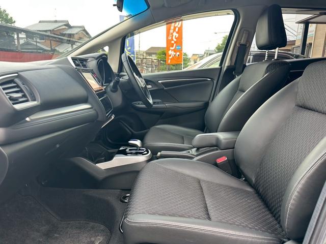 フィットハイブリッド Ｌパッケージ　ワンオーナー　屋内保管　純正ナビ　バックカメラ　ＥＴＣ　禁煙車　ＬＥＤヘッドライト　クルーズコントロール　あんしんＰＫＧ　コンフォートビューＰＫＧ（32枚目）