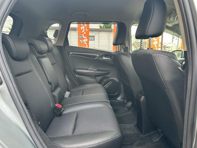 フィットハイブリッド Ｌパッケージ　ワンオーナー　屋内保管　純正ナビ　バックカメラ　ＥＴＣ　禁煙車　ＬＥＤヘッドライト　クルーズコントロール　あんしんＰＫＧ　コンフォートビューＰＫＧ（38枚目）