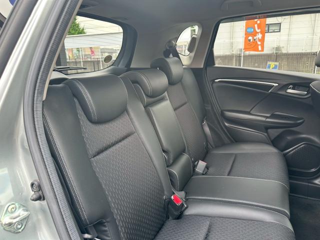 フィットハイブリッド Ｌパッケージ　ワンオーナー　屋内保管　純正ナビ　バックカメラ　ＥＴＣ　禁煙車　ＬＥＤヘッドライト　クルーズコントロール　あんしんＰＫＧ　コンフォートビューＰＫＧ（39枚目）
