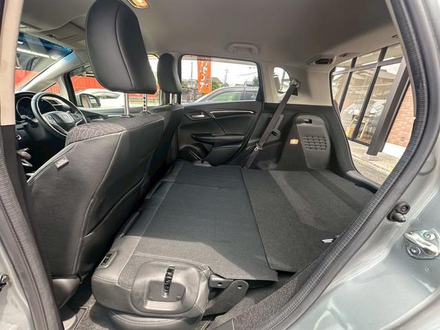 フィットハイブリッド Ｌパッケージ　ワンオーナー　屋内保管　純正ナビ　バックカメラ　ＥＴＣ　禁煙車　ＬＥＤヘッドライト　クルーズコントロール　あんしんＰＫＧ　コンフォートビューＰＫＧ（46枚目）