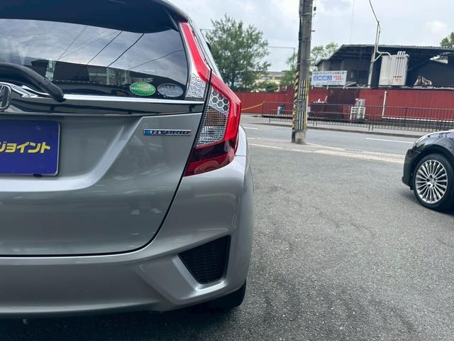 フィットハイブリッド Ｌパッケージ　ワンオーナー　屋内保管　純正ナビ　バックカメラ　ＥＴＣ　禁煙車　ＬＥＤヘッドライト　クルーズコントロール　あんしんＰＫＧ　コンフォートビューＰＫＧ（57枚目）