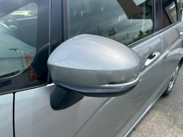 フィットハイブリッド Ｌパッケージ　ワンオーナー　屋内保管　純正ナビ　バックカメラ　ＥＴＣ　禁煙車　ＬＥＤヘッドライト　クルーズコントロール　あんしんＰＫＧ　コンフォートビューＰＫＧ（66枚目）