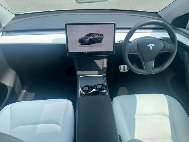 モデルＹ パフォーマンス　ワンオーナー　禁煙車　ホワイトレザーシート　２１インチＡＷ　ＥＴＣ（16枚目）