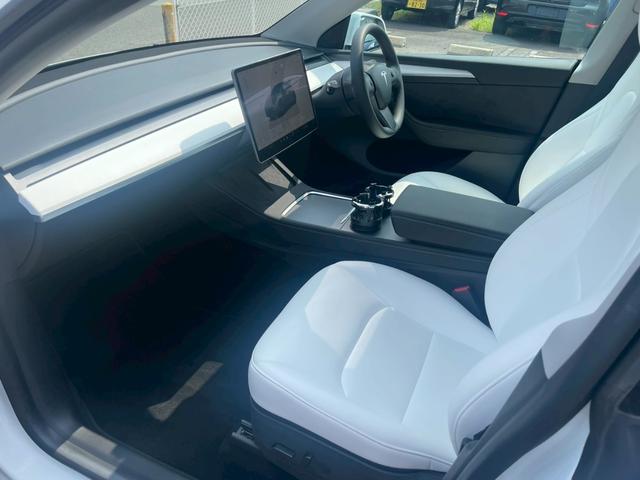 モデルＹ パフォーマンス　ワンオーナー　禁煙車　ホワイトレザーシート　２１インチＡＷ　ＥＴＣ（22枚目）