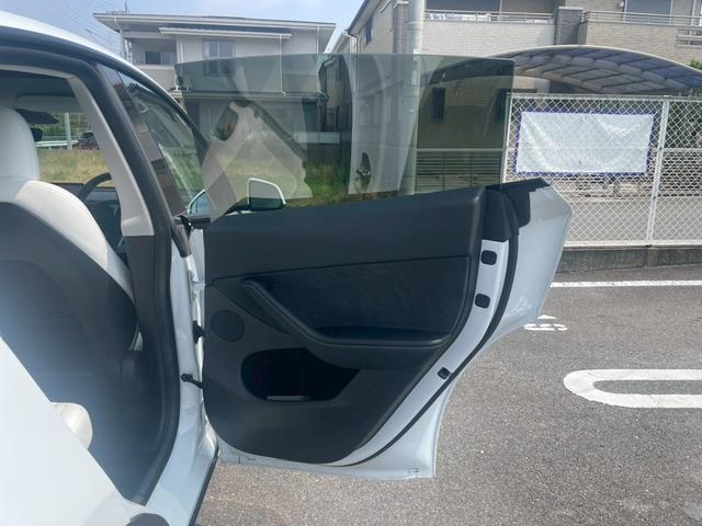 モデルＹ パフォーマンス　ワンオーナー　禁煙車　ホワイトレザーシート　２１インチＡＷ　ＥＴＣ（38枚目）