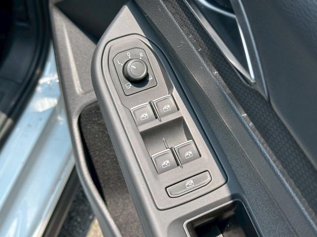 ゴルフＧＴＩ ベースグレード　ディスカバリーＰＫＧ／テクノロジーＰＫＧ／社外車高調（ＫＷ）／純正１８インチＡＷ／アダプティブクルーズコントロール／ＬＥＤヘッドライト／シートヒーター／デジタルコックピットプロ／ＥＴＣ２．０（8枚目）