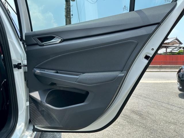 ゴルフＧＴＩ ベースグレード　ディスカバリーＰＫＧ／テクノロジーＰＫＧ／社外車高調（ＫＷ）／純正１８インチＡＷ／アダプティブクルーズコントロール／ＬＥＤヘッドライト／シートヒーター／デジタルコックピットプロ／ＥＴＣ２．０（33枚目）
