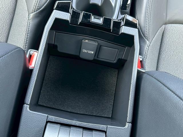 カローラクロス ハイブリッド　Ｚ　純正１０型ナビ　全方位カメラ　禁煙　１オーナー（15枚目）
