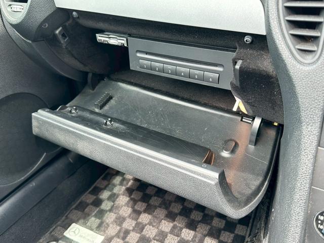 ＳＬＫ ＳＬＫ２００コンプレッサー　異色全塗装　ナビ　フルセグＴＶ　バックカメラ（11枚目）