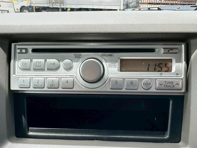 ＮＶ１００クリッパーバン 　ワンオーナー　禁煙車　ルーフラック　純正オーディオ　ＡＴ（7枚目）