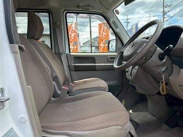 ＮＶ１００クリッパーバン 　ワンオーナー　禁煙車　ルーフラック　純正オーディオ　ＡＴ（16枚目）