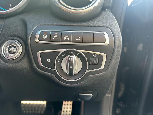 Ｃクラス Ｃ１８０カブリオレスポーツレザエクスクルシブパッケジ　レーダーセーフティＰＫＧ　ＡＭＧ１９インチＡＷ　赤革シート　赤幌　純正ナビ　純正ドラレコ　ディーラーメンテナンス車（34枚目）