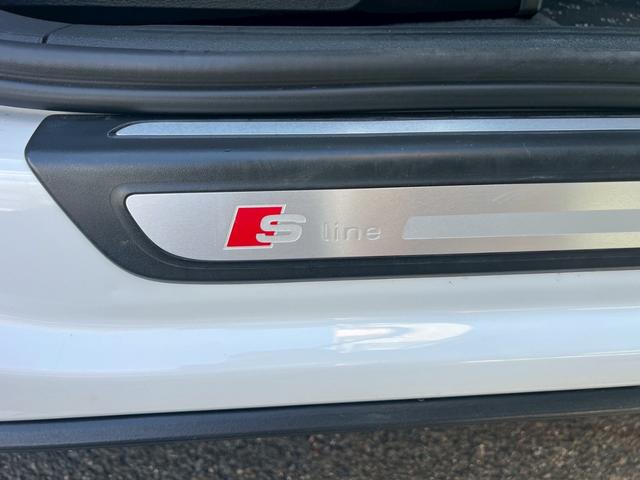 Ｑ５ ２．０ＴＦＳＩクワトロ　Ｓラインパッケージ　４ＷＤ　クルーズコントロール　純正ナビ　　ＥＴＣ　　ドラレコ（17枚目）