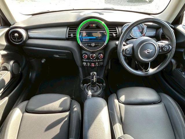 ＭＩＮＩ クーパーＤ　３ドア　純正ナビ　シートヒーター　ＥＴＣ（27枚目）