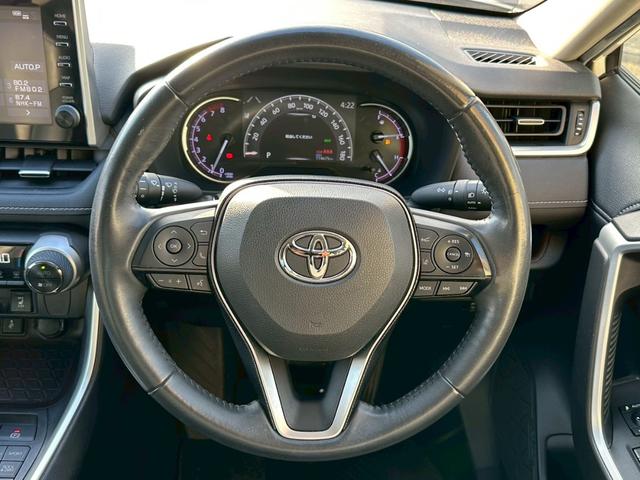 ＲＡＶ４ Ｇ　パノラミックビュー　純正ナビ　ワンオーナー　　禁煙車（19枚目）