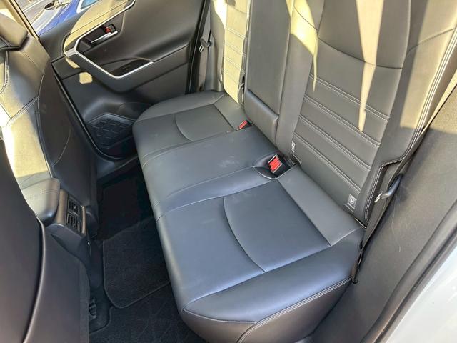 ＲＡＶ４ Ｇ　パノラミックビュー　純正ナビ　ワンオーナー　　禁煙車（27枚目）