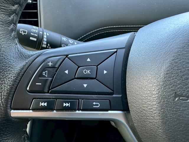 セレナ ハイウェイスター　純正ナビ　後席モニター　全方位カメラ　両側電動　８人乗り　禁煙車　ＬＥＤ　ＥＴＣ（11枚目）