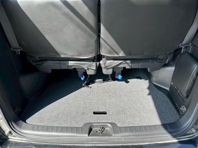 セレナ ハイウェイスター　純正ナビ　後席モニター　全方位カメラ　両側電動　８人乗り　禁煙車　ＬＥＤ　ＥＴＣ（32枚目）