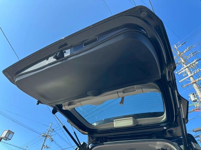 セレナ ハイウェイスター　純正ナビ　後席モニター　全方位カメラ　両側電動　８人乗り　禁煙車　ＬＥＤ　ＥＴＣ（33枚目）
