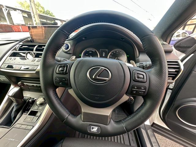 ＮＸ ＮＸ３００ｈ　クール＆ブライト　検査付　１オーナー　禁煙車　パノラマルーフ　３眼ＬＥＤ　衝突軽減装置　電動シート　パワーバックドア　純正ナビ　純正１８インチＡＷ（12枚目）
