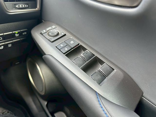 ＮＸ ＮＸ３００ｈ　クール＆ブライト　検査付　１オーナー　禁煙車　パノラマルーフ　３眼ＬＥＤ　衝突軽減装置　電動シート　パワーバックドア　純正ナビ　純正１８インチＡＷ（28枚目）