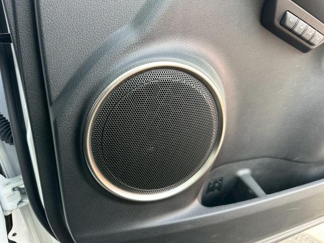 ＮＸ ＮＸ３００ｈ　クール＆ブライト　検査付　１オーナー　禁煙車　パノラマルーフ　３眼ＬＥＤ　衝突軽減装置　電動シート　パワーバックドア　純正ナビ　純正１８インチＡＷ（30枚目）