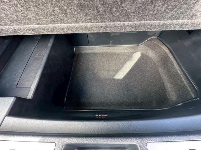 ＮＸ ＮＸ３００ｈ　クール＆ブライト　検査付　１オーナー　禁煙車　パノラマルーフ　３眼ＬＥＤ　衝突軽減装置　電動シート　パワーバックドア　純正ナビ　純正１８インチＡＷ（57枚目）