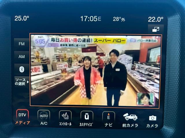 ジープ・ラングラーアンリミテッド サハラ　ＦＯＸサス　ＴＩＳアルミ　サイドオートステップ　　ワンオーナー　禁煙車　４ＷＤ　クルコン　ＢＳＭ　　　　シートヒーター　ドラレコ　ＥＴＣ（4枚目）
