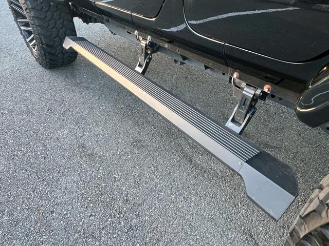 ジープ・ラングラーアンリミテッド サハラ　ＦＯＸサス　ＴＩＳアルミ　サイドオートステップ　　ワンオーナー　禁煙車　４ＷＤ　クルコン　ＢＳＭ　　　　シートヒーター　ドラレコ　ＥＴＣ（51枚目）