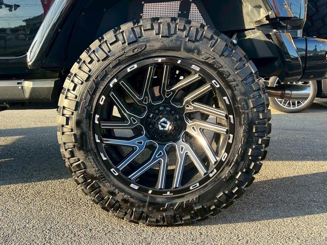 ジープ・ラングラーアンリミテッド サハラ　ＦＯＸサス　ＴＩＳアルミ　サイドオートステップ　　ワンオーナー　禁煙車　４ＷＤ　クルコン　ＢＳＭ　　　　シートヒーター　ドラレコ　ＥＴＣ（56枚目）