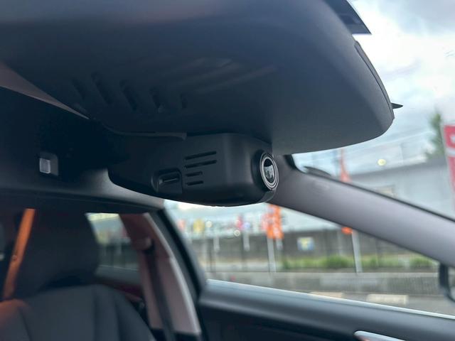 Ｖ６０ スポーツ　セーフティＰＫＧ　１オーナー　禁煙車　純正ナビ　純正ドラレコ　ユーザー買取（17枚目）