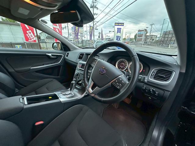 Ｖ６０ スポーツ　セーフティＰＫＧ　１オーナー　禁煙車　純正ナビ　純正ドラレコ　ユーザー買取（27枚目）