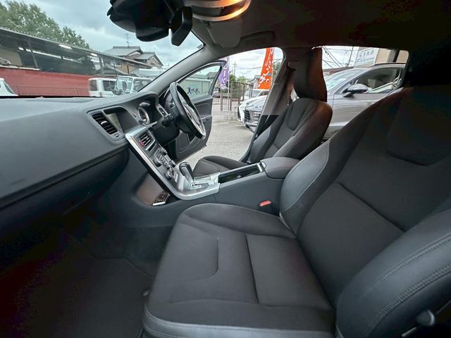 Ｖ６０ スポーツ　セーフティＰＫＧ　１オーナー　禁煙車　純正ナビ　純正ドラレコ　ユーザー買取（32枚目）