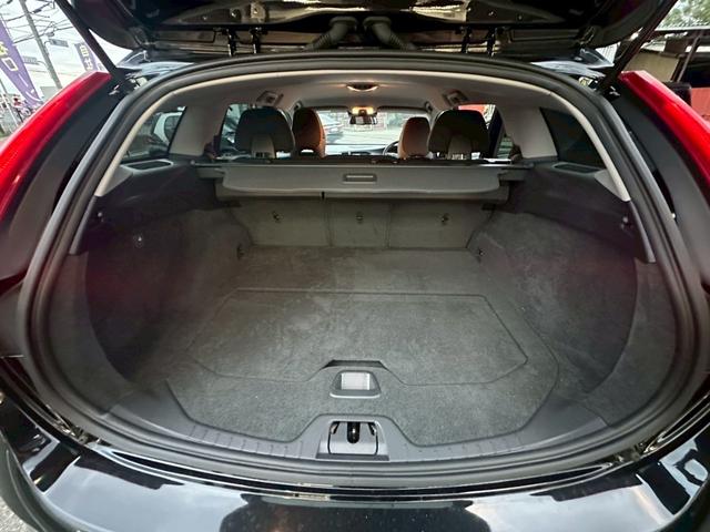 Ｖ６０ スポーツ　セーフティＰＫＧ　１オーナー　禁煙車　純正ナビ　純正ドラレコ　ユーザー買取（45枚目）