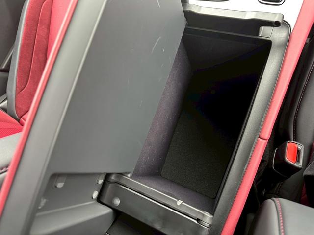 ＲＸ ＲＸ３５０　バージョンＬ　ワンオーナー／ＲＸ５００ｈ仕様／パノラマルーフ／レクサスチームメイト／後席電動シート／ブラックルーフレール／デジタルインナーミラー／ＢＳＭ／オレンジキャリパー（塗装）（12枚目）