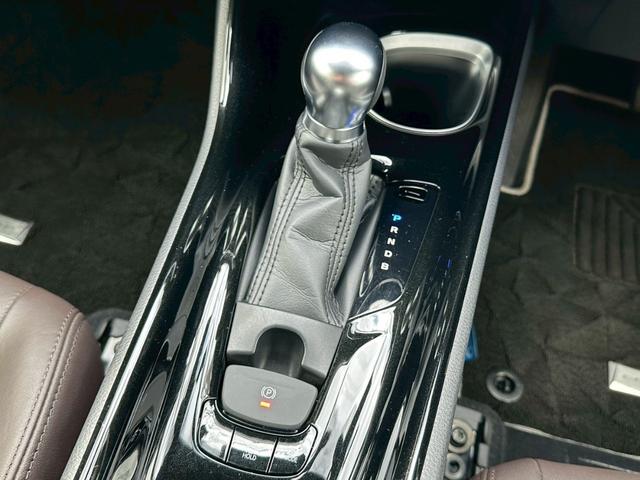Ｃ－ＨＲ Ｇ　ＬＥＤエディション　ワンオーナー　ＴＲＤフルエアロ　純正ナビ　　　　　クルーズコントロール　　ＢＳＭ　　　ＥＴＣ　ドラレコ（7枚目）