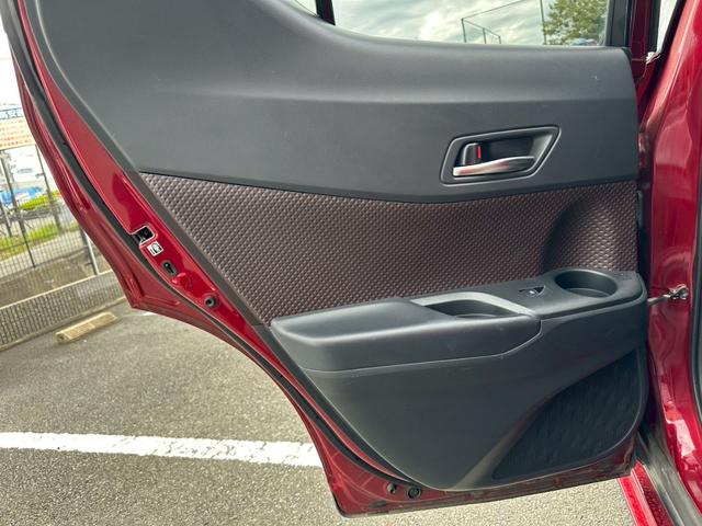 Ｃ－ＨＲ Ｇ　ＬＥＤエディション　ワンオーナー　ＴＲＤフルエアロ　純正ナビ　　　　　クルーズコントロール　　ＢＳＭ　　　ＥＴＣ　ドラレコ（33枚目）